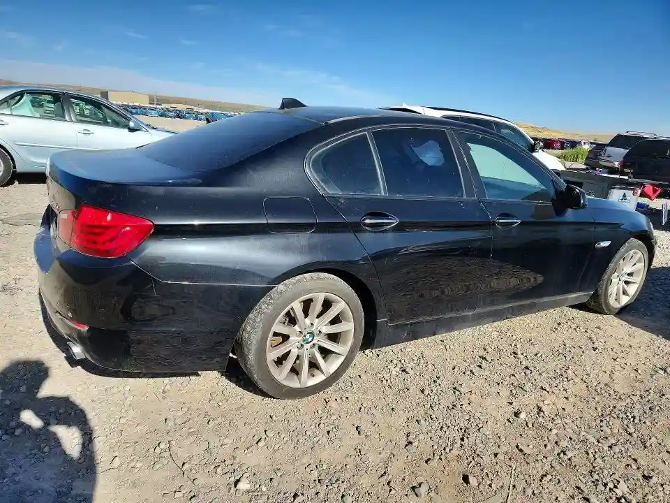 WBAFR7C52BC801138 2011 BMW 5 SERIES-2