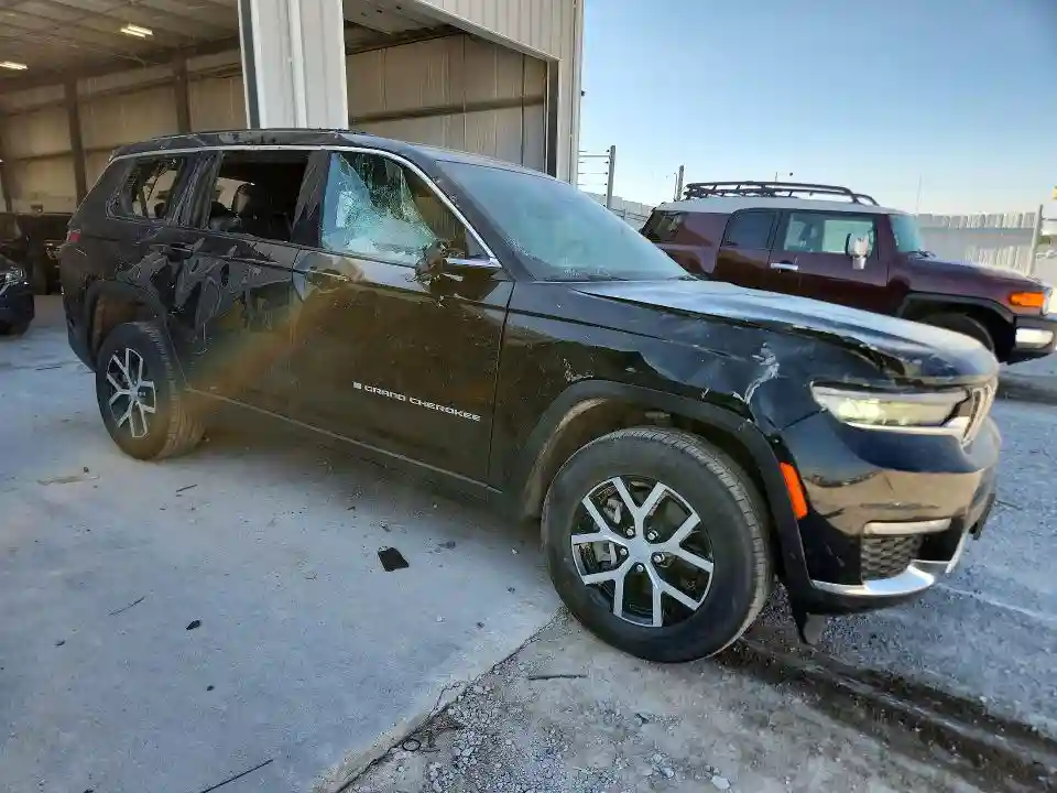 1C4RJKBGXS8627576 2025 JEEP CHEROKEE-3