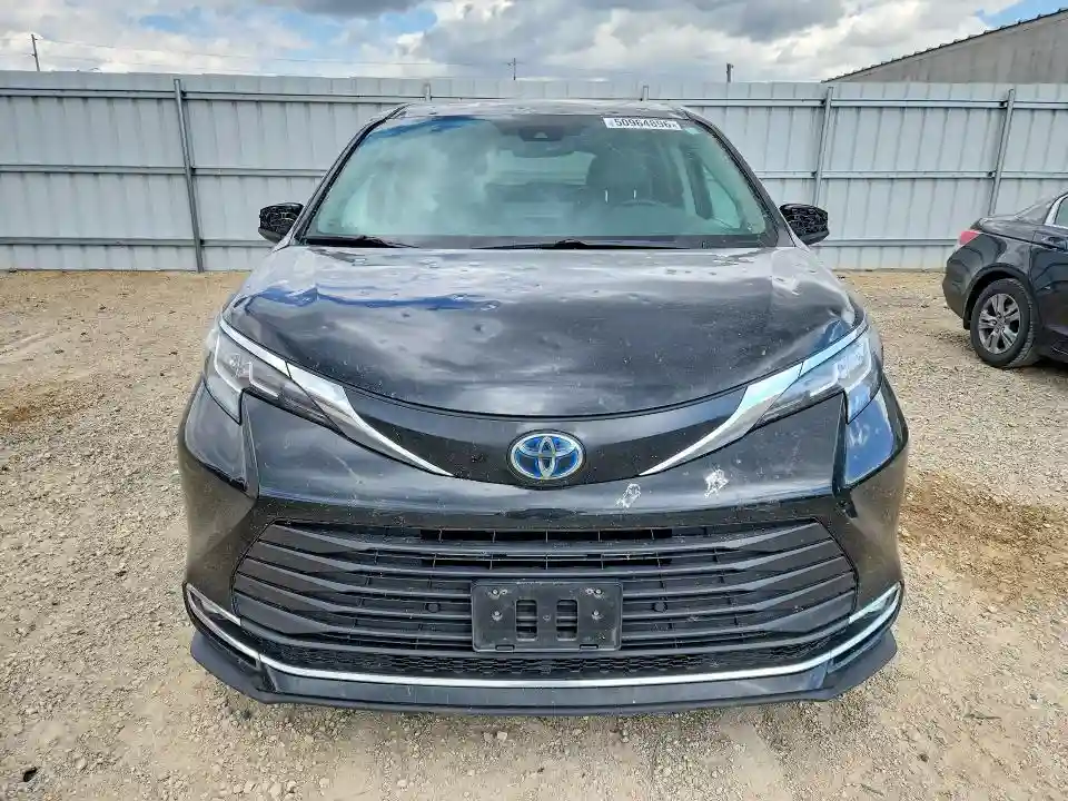 5TDJRKEC4MS067504 2021 TOYOTA SIENNA-4