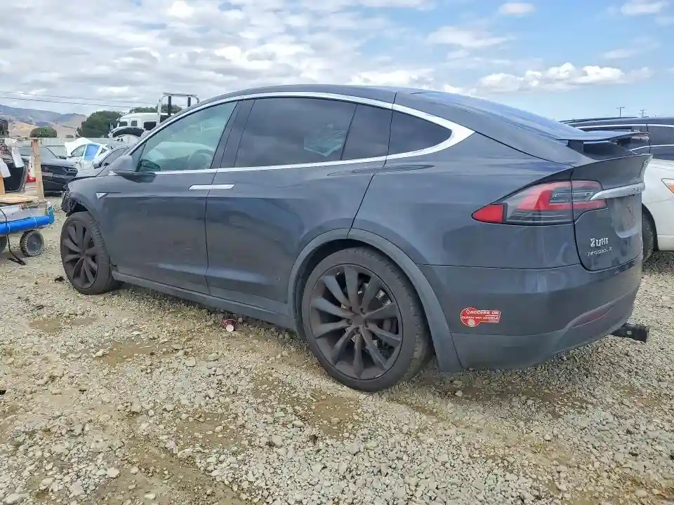5YJXCBE29GF017175 2016 TESLA MODEL X-1