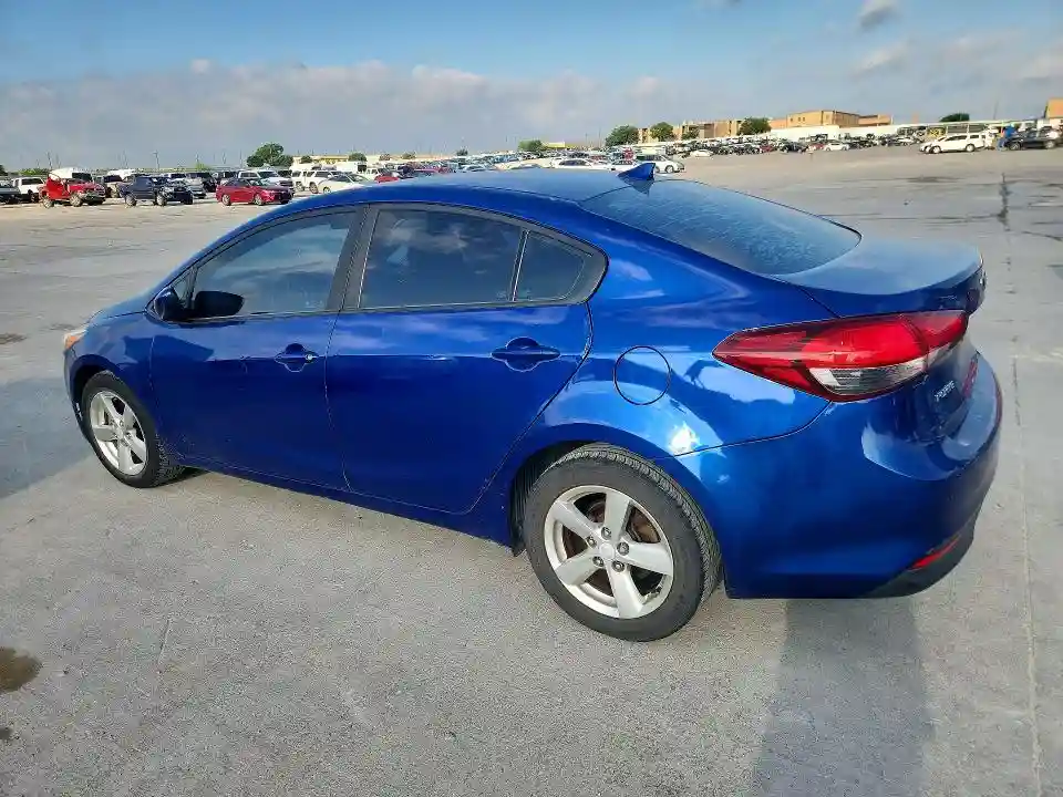 3KPFL4A75HE072965 2017 KIA FORTE-1