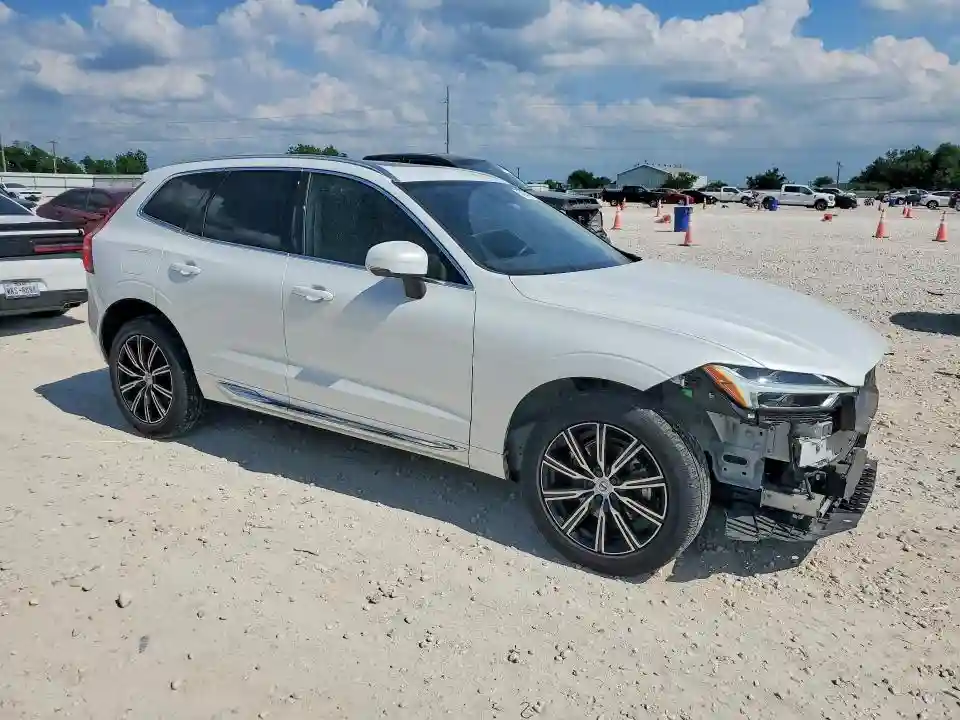 YV4102DL4L1534750 2020 VOLVO XC60-3