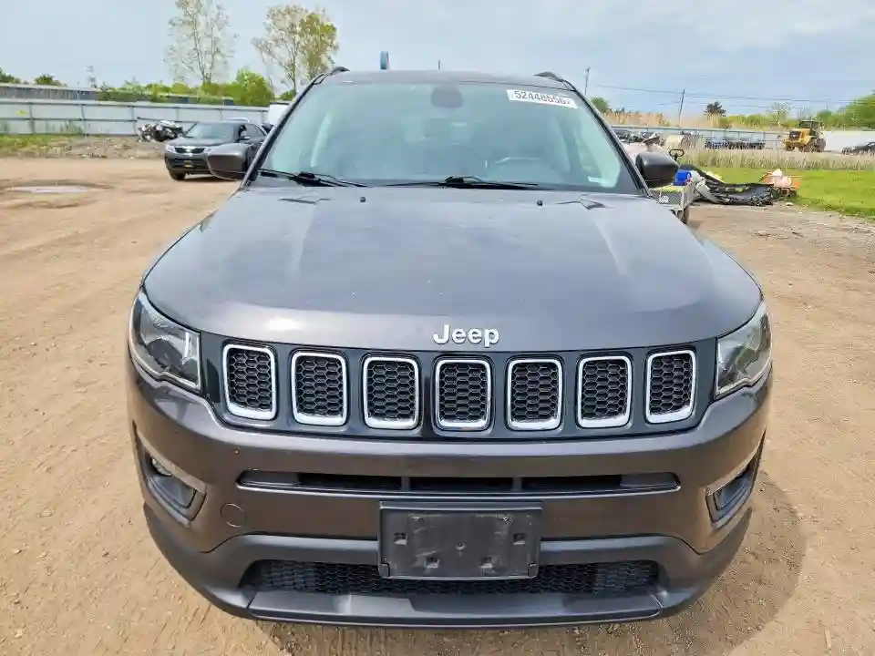 3C4NJDBB7KT786524 2019 JEEP COMPASS-4