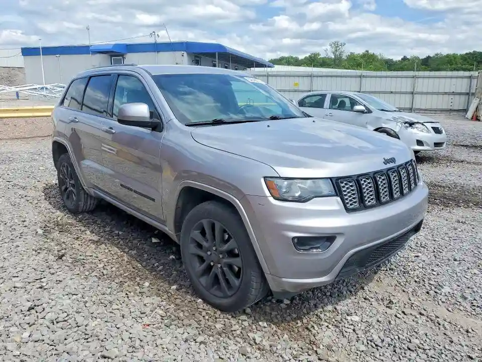 1C4RJFAG1JC204079 2018 JEEP GRAND CHEROKEE-3