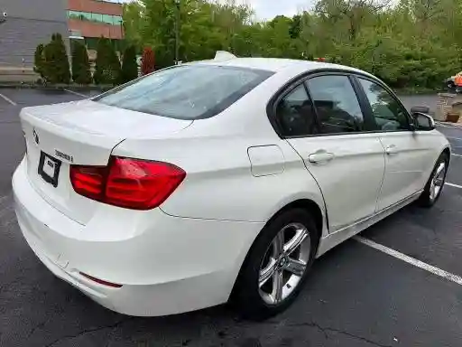 WBA3B3C59EJ979225 2014 BMW 3 SERIES-2