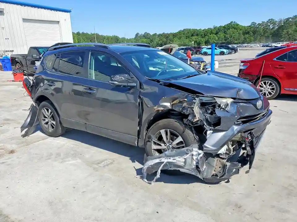 2T3WFREV5HW337904 2017 TOYOTA RAV4-3