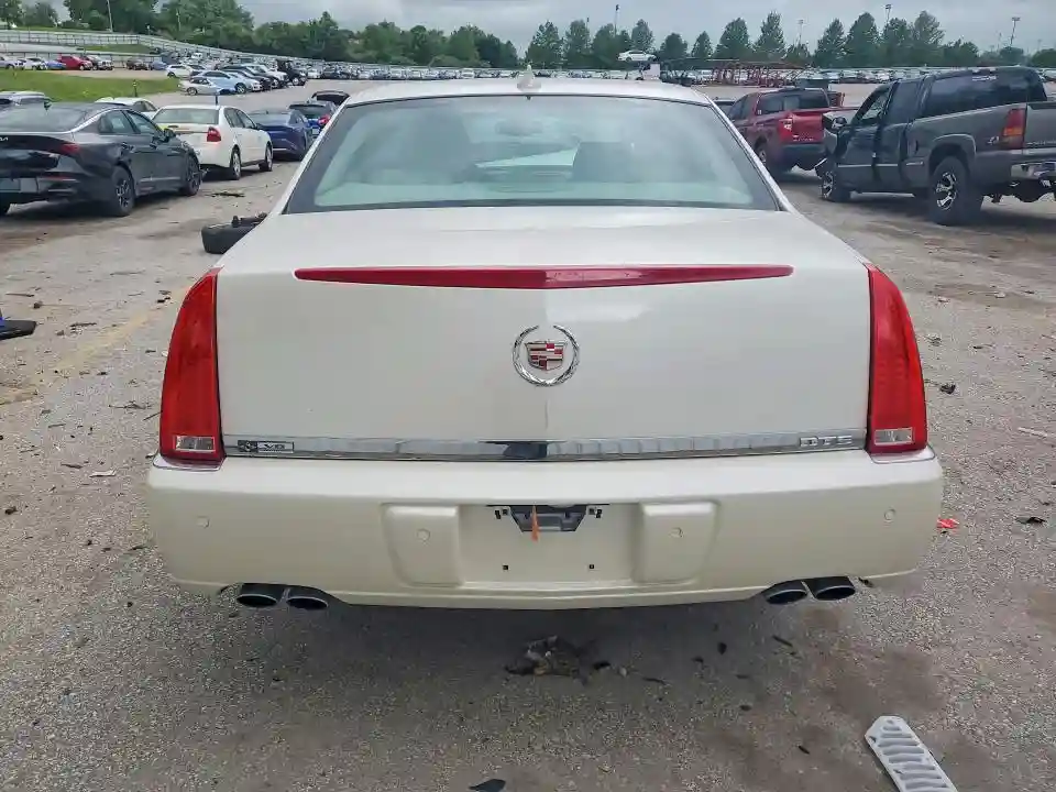 1G6KD5E61BU131072 2011 CADILLAC DTS-5