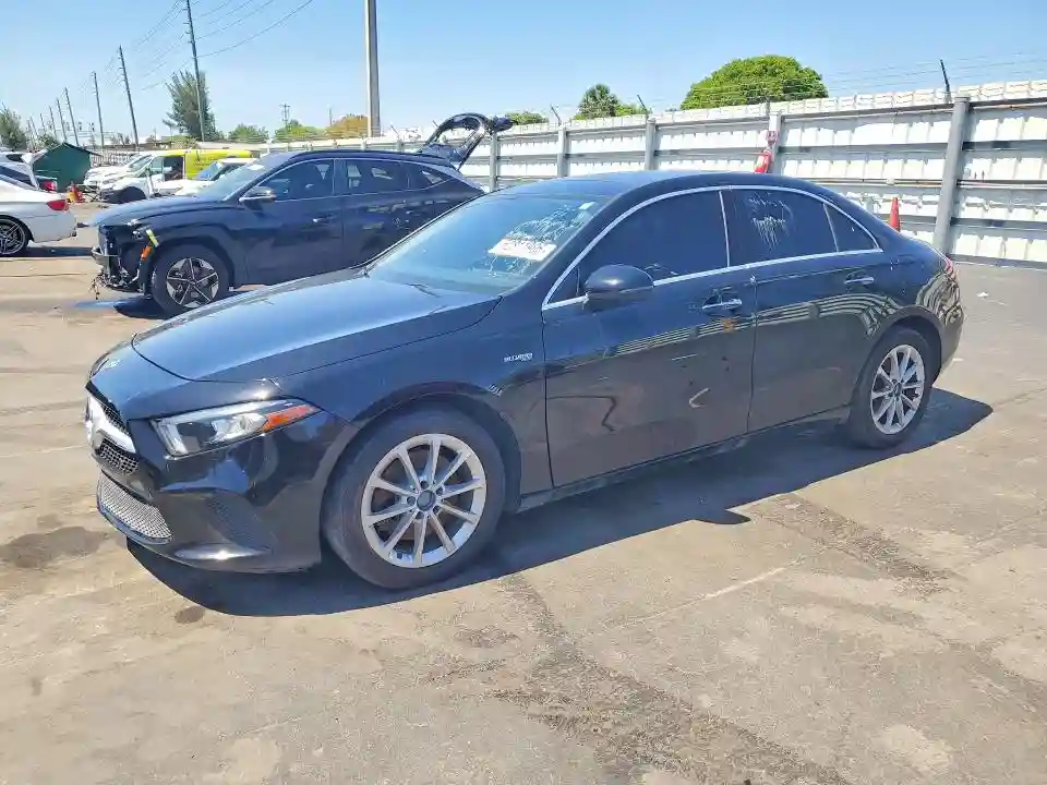 WDD3G4EB9KW019307 2019 MERCEDES-BENZ A-CLASS-0