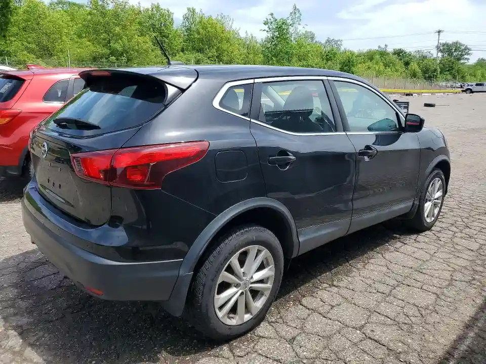 JN1BJ1CRXHW121507 2017 NISSAN ROGUE-2