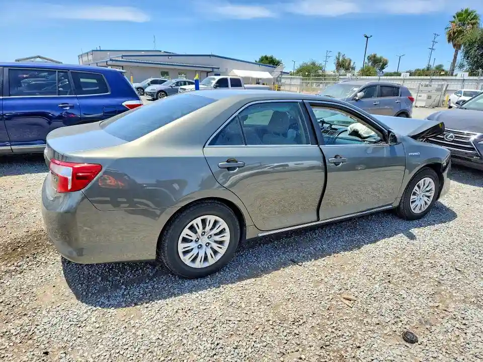 4T1BD1FK4EU136042 2014 TOYOTA CAMRY SOLA-2