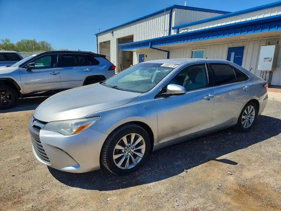 2016 TOYOTA CAMRY SOLA