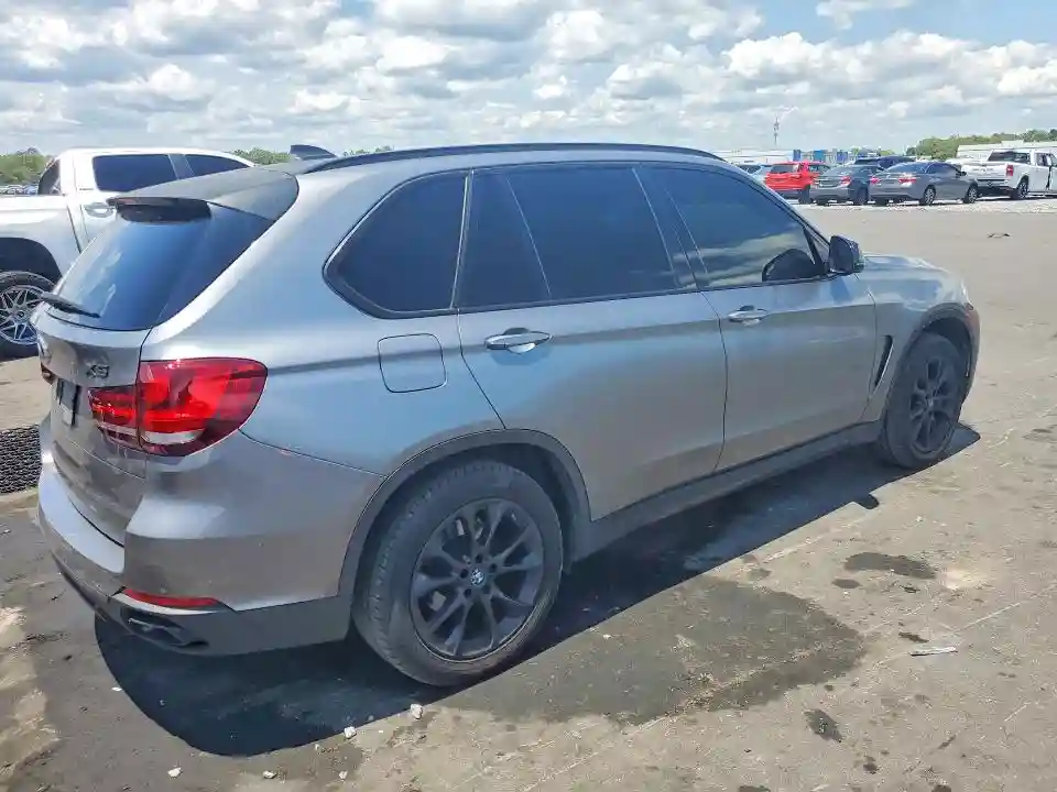 5UXKT0C51J0W00601 2018 BMW X5-2