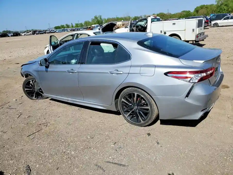 4T1K61AK8LU311956 2020 TOYOTA CAMRY-1