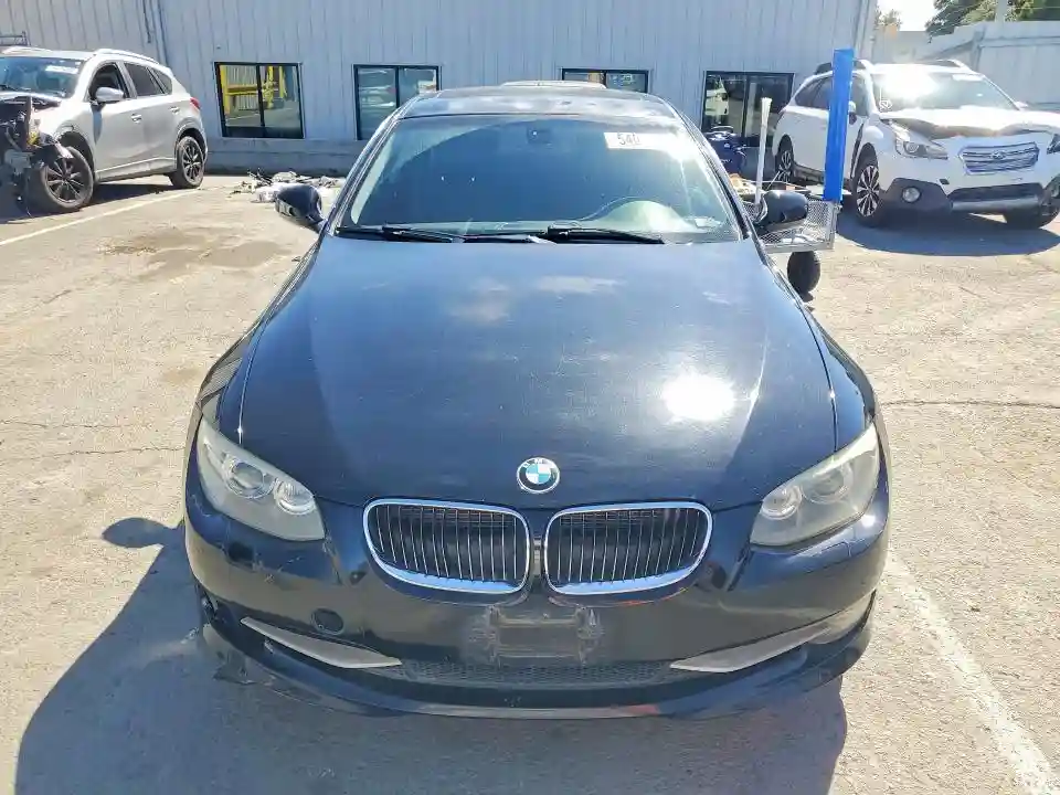 WBAKE5C59BE755066 2011 BMW 3 SERIES-4
