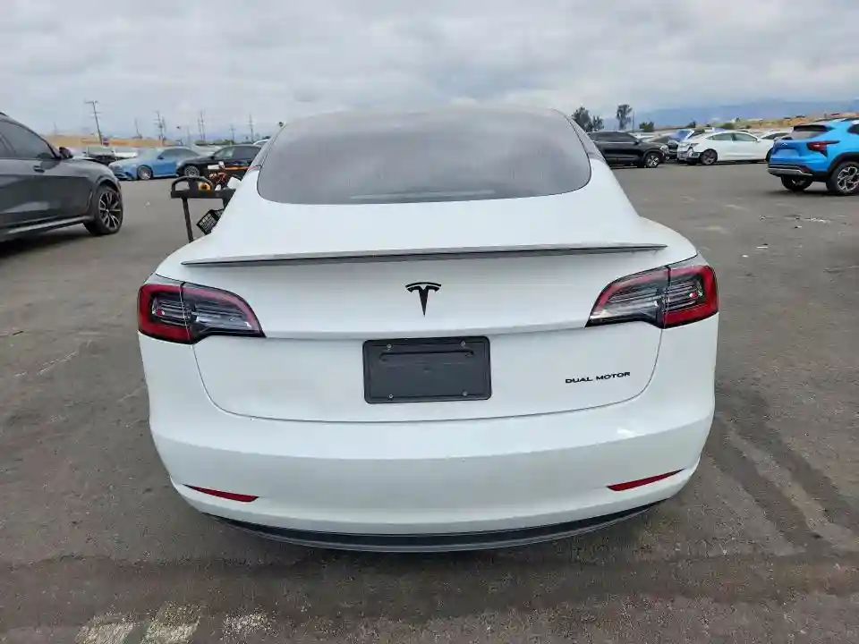 5YJ3E1EB6KF421904 2019 TESLA MODEL 3-5