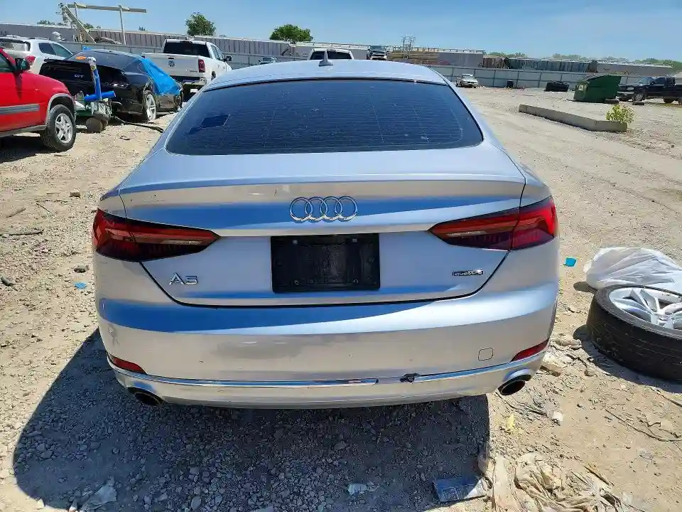 WAUANCF56KA054472 2019 AUDI A5-5
