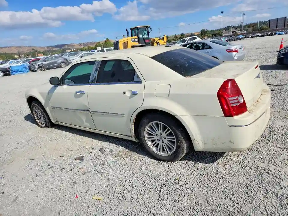 2C3CA5CV3AH325841 2010 CHRYSLER 300-1