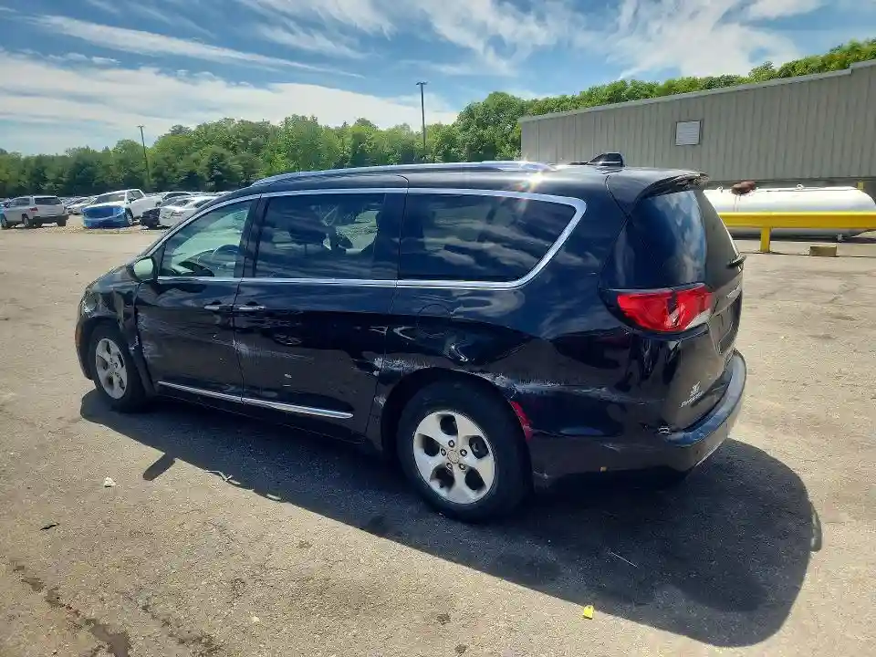 2C4RC1EG4HR577125 2017 CHRYSLER PACIFICA-1