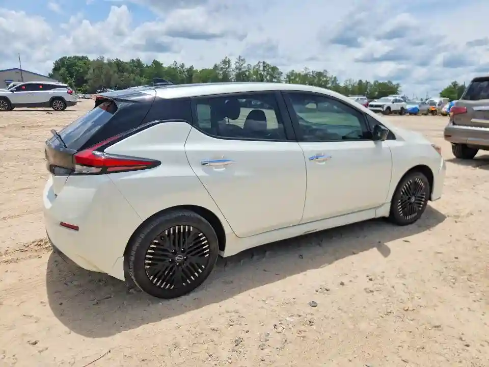 1N4CZ1CVXPC555648 2023 NISSAN LEAF-2
