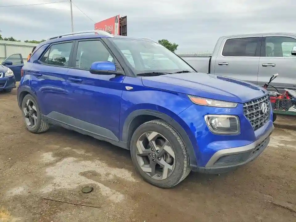 KMHRC8A32MU098867 2021 HYUNDAI VENUE-3