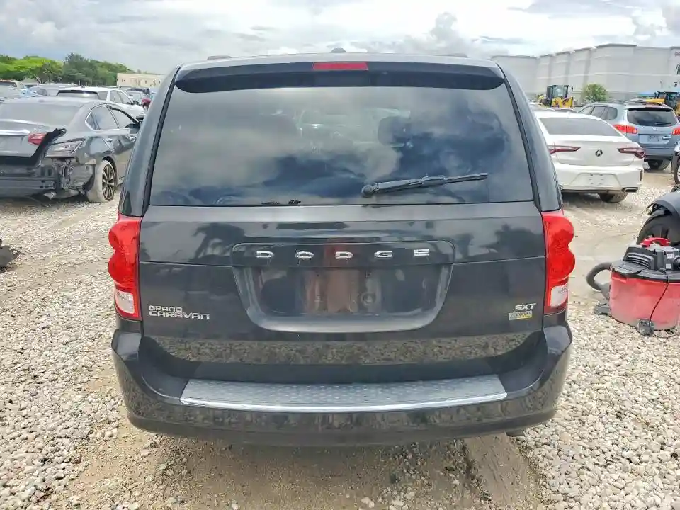 2C4RDGCGXHR589945 2017 DODGE CARAVAN-5