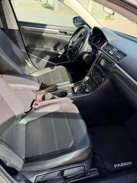 1VWBA7A33JC005519 2018 VOLKSWAGEN PASSAT-4