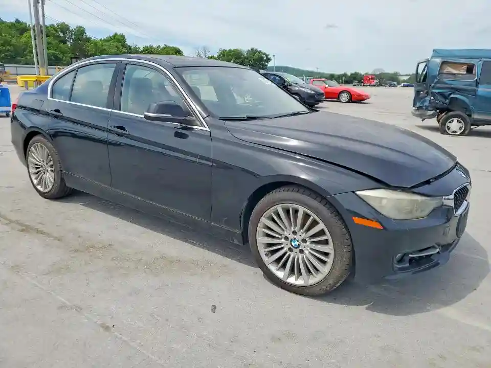 WBA3B3C52DF540109 2013 BMW 3 SERIES-3