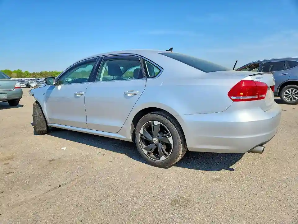1VWAT7A30FC120818 2015 VOLKSWAGEN PASSAT-1