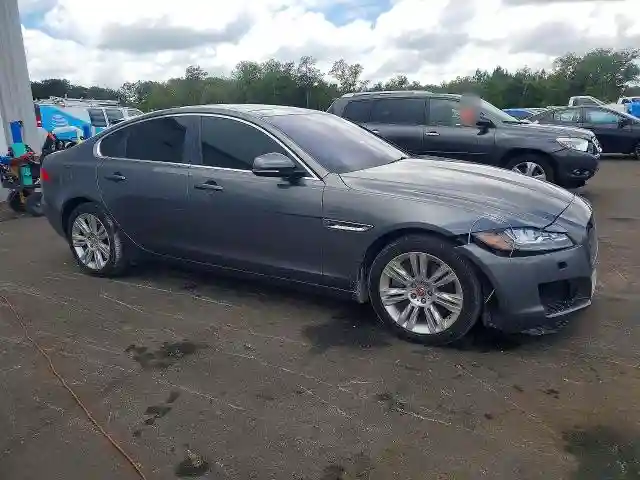 SAJBD4BV7HCY33335 2017 JAGUAR XF-3