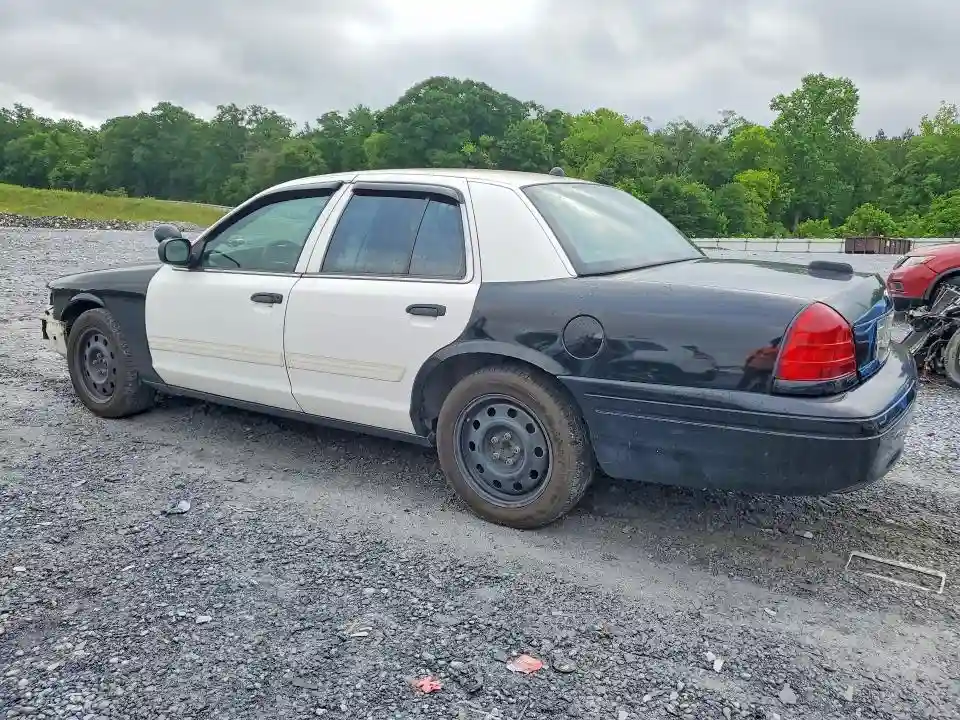 2FABP7BV4BX171494 2011 FORD CROWN VIC-1