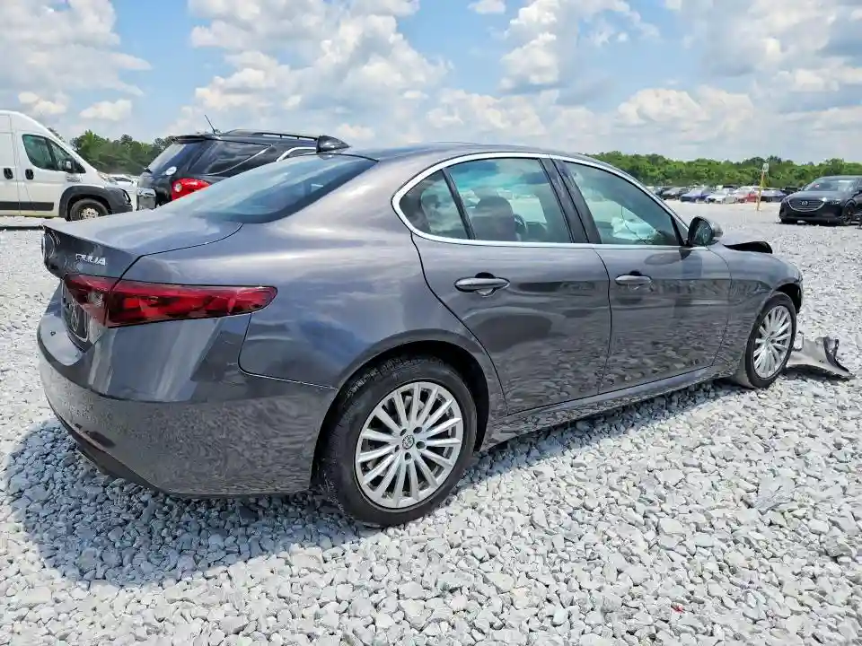 ZARFANAN0M7644910 2021 ALFA ROMEO GIULIA-2