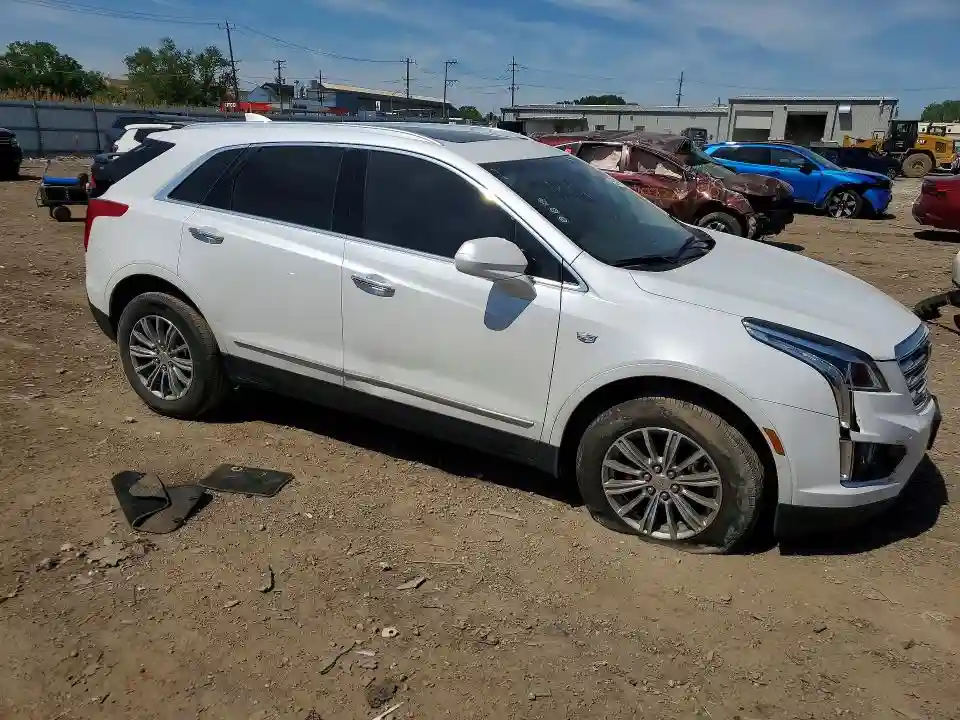 1GYKNBRS5HZ235215 2017 CADILLAC XT5-3