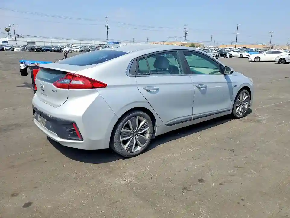 KMHC05LC7JU063540 2018 HYUNDAI IONIQ-2
