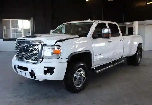 1GT42YEY3HF137337 2017 GMC SIERRA-1