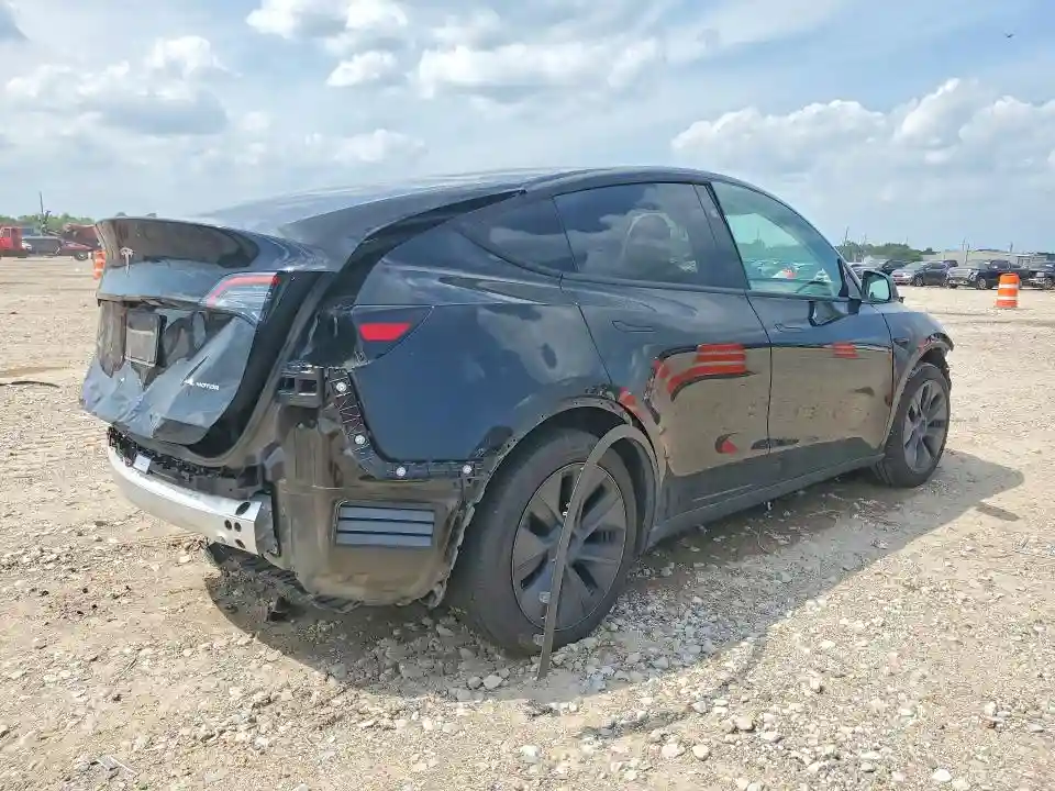 7SAYGDEE9SA369468 2025 TESLA MODEL Y-2