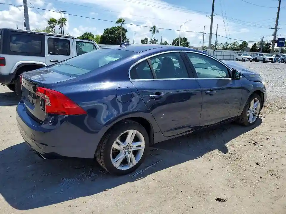 YV126MFC7F1312443 2015 VOLVO S60-2