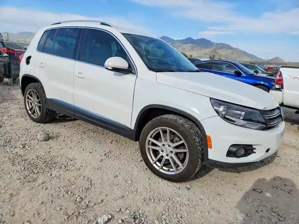WVGAV3AXXDW560464 2013 VOLKSWAGEN TIGUAN-3