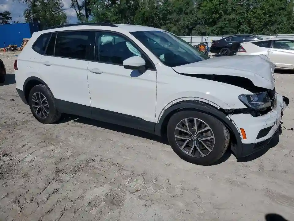 3VV1B7AX5MM075879 2021 VOLKSWAGEN TIGUAN-3