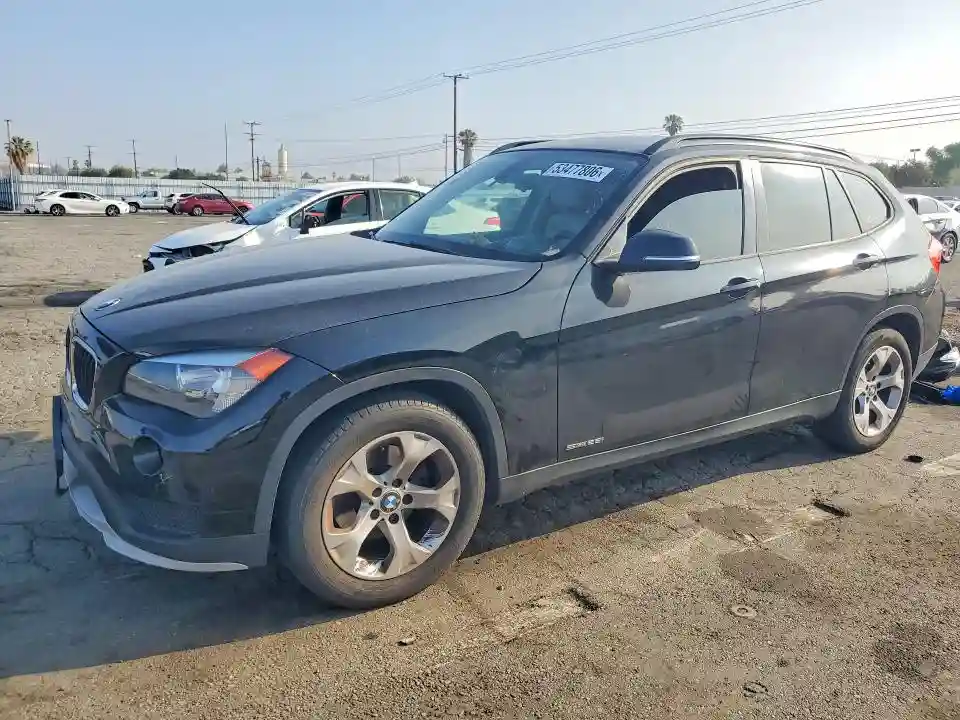 WBAVM1C51FV316023 2015 BMW X1-0