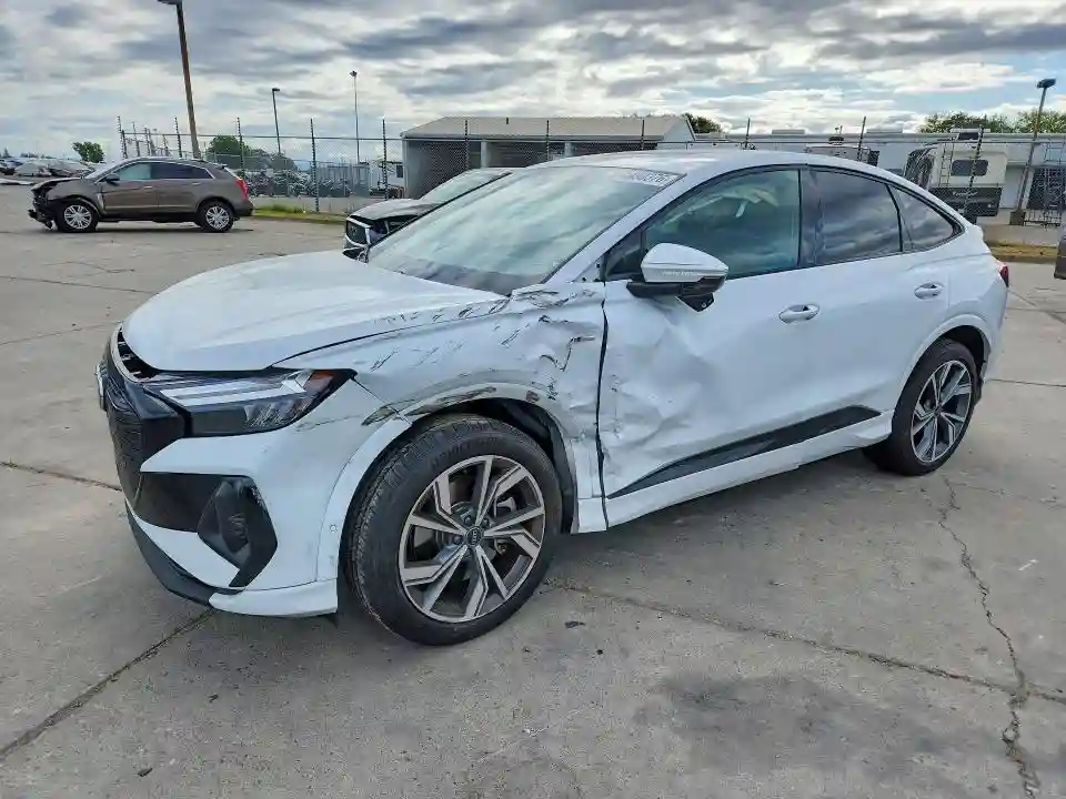 WA13UBFZ2RP057561 2024 AUDI Q4 E-TRON-0