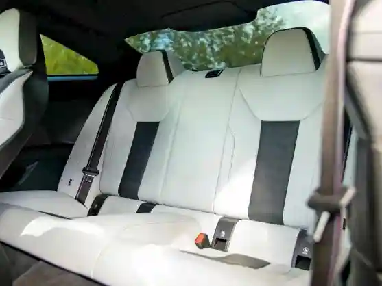 WBS43AZ05PCM35860 2023 BMW M4-5