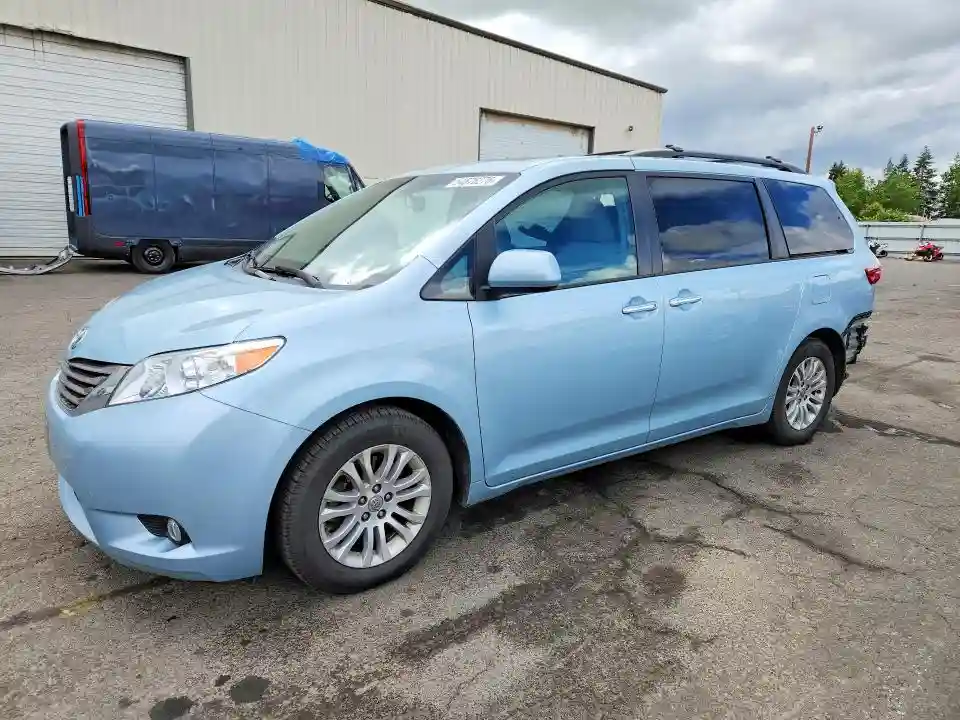 5TDYZ3DCXHS833151 2017 TOYOTA SIENNA-0