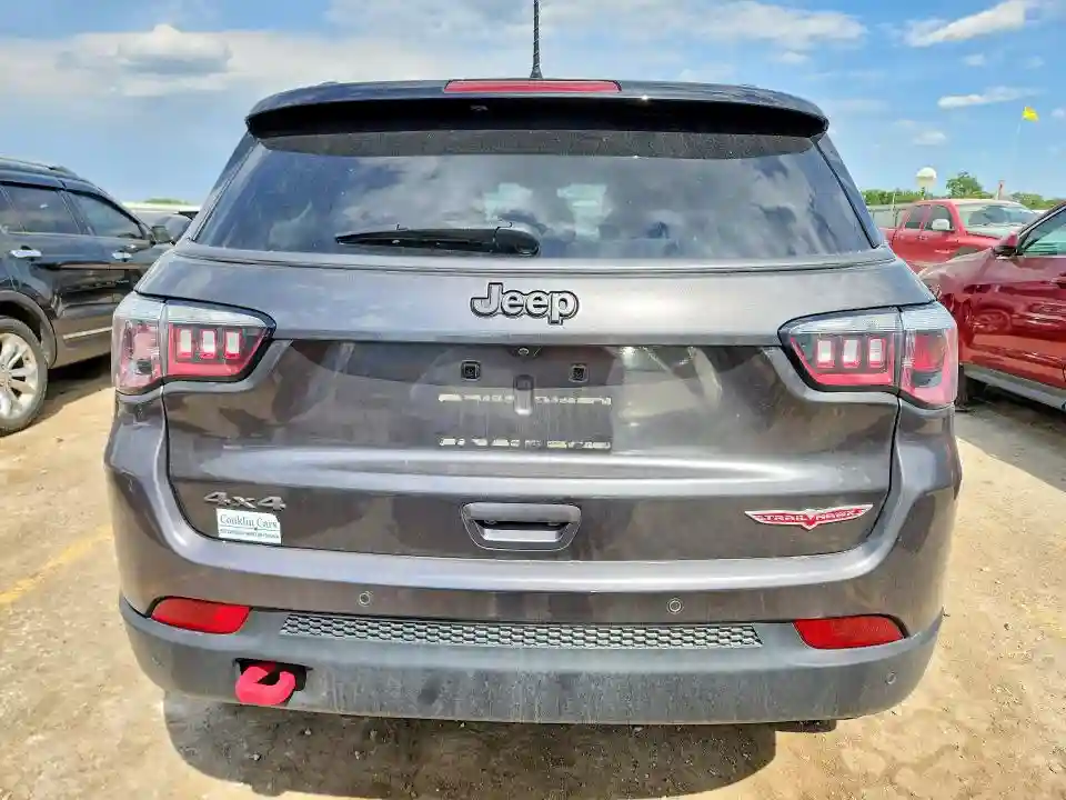 3C4NJDDB4KT790382 2019 JEEP COMPASS-5