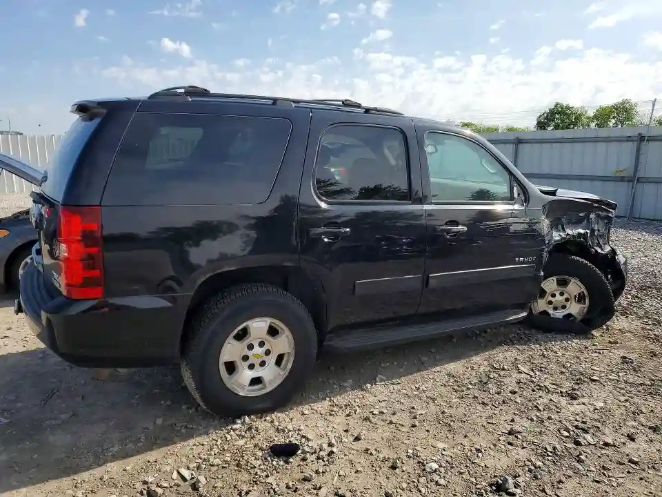 1GNSKAE00BR115575 2011 CHEVROLET TAHOE-2