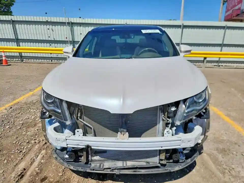2LMPJ6LP5HBL53013 2017 LINCOLN MKX-4