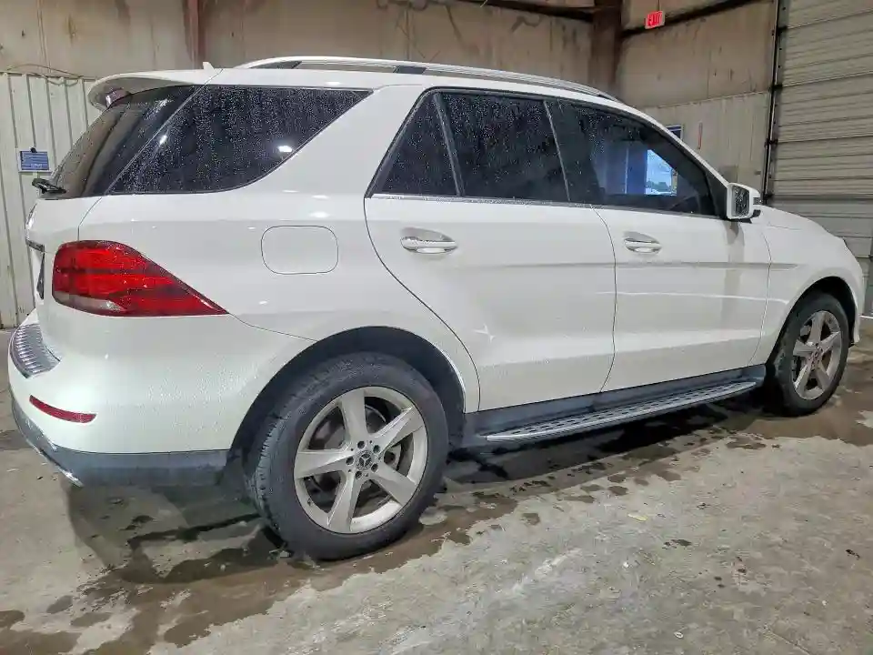 4JGDA5JB2JB076526 2018 MERCEDES-BENZ GLE-CLASS-2