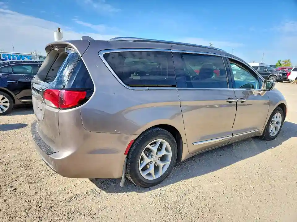 2C4RC1BG8JR167325 2018 CHRYSLER PACIFICA-2