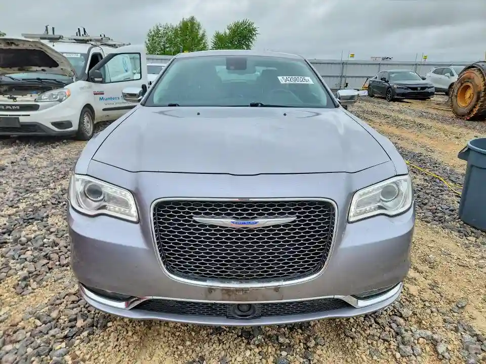 2C3CCAEG5JH262047 2018 CHRYSLER 300-4
