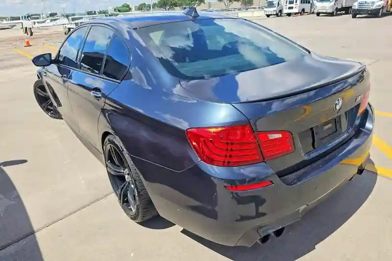 WBSFV9C55GD595740 2016 BMW M5-2