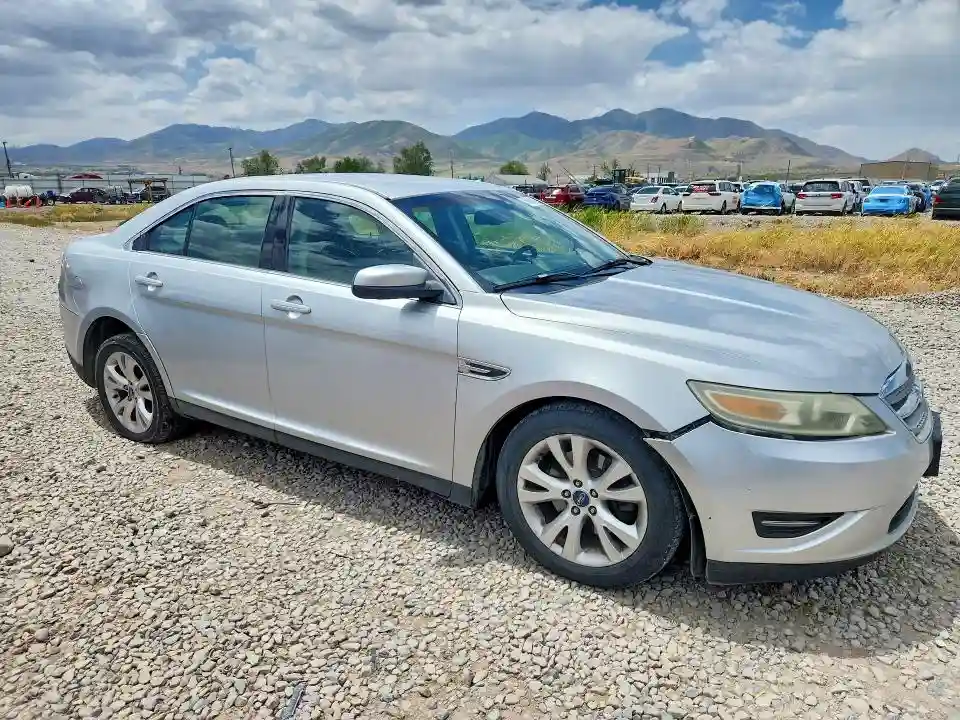 1FAHP2EW0BG185304 2011 FORD TAURUS-3